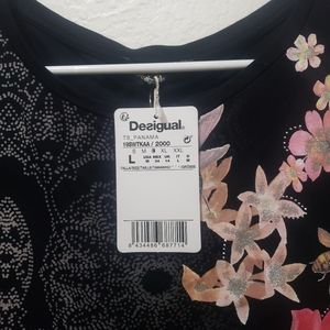 Womens t shirt, size L